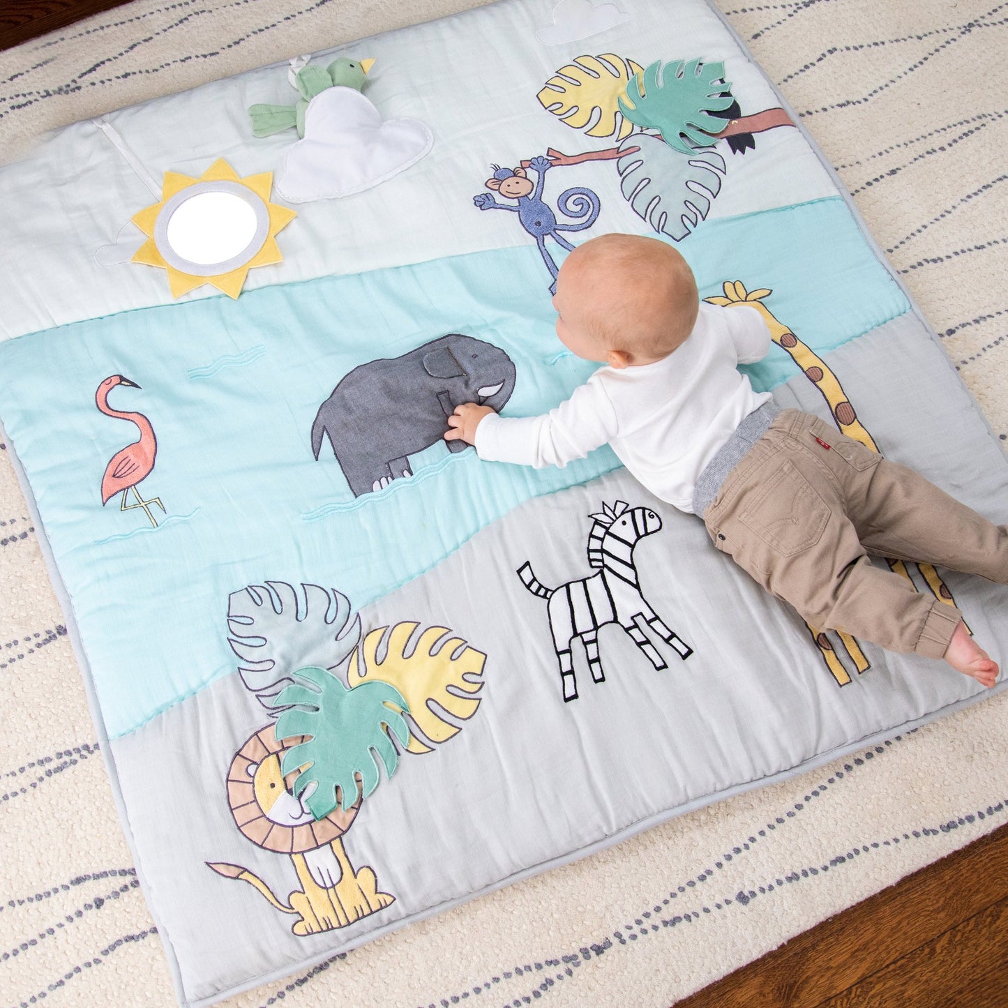 aden + anais™ tummy time žaidimų kilimėlis