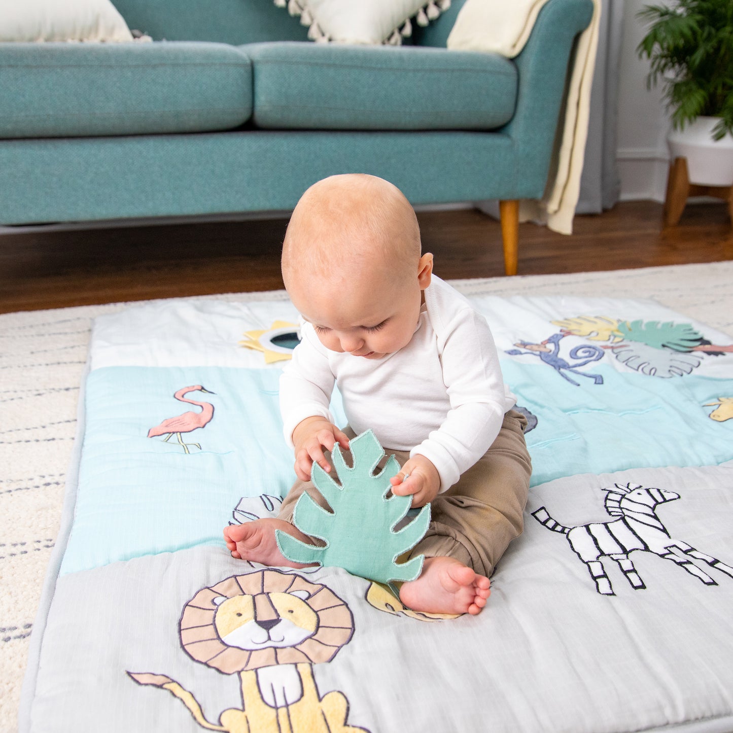 aden + anais™ tummy time žaidimų kilimėlis