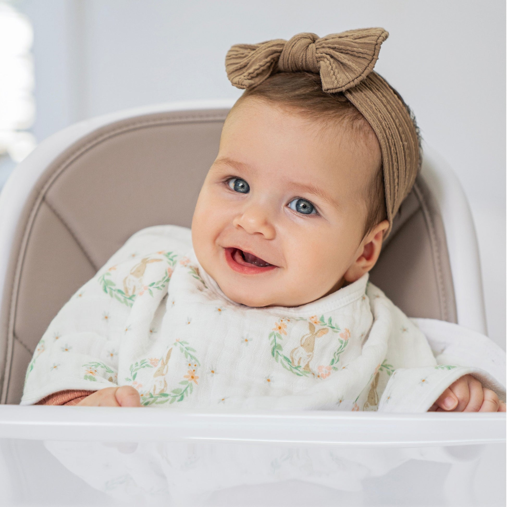 aden + anais™ essentials burpy bib seilinukas - Tiny Humans